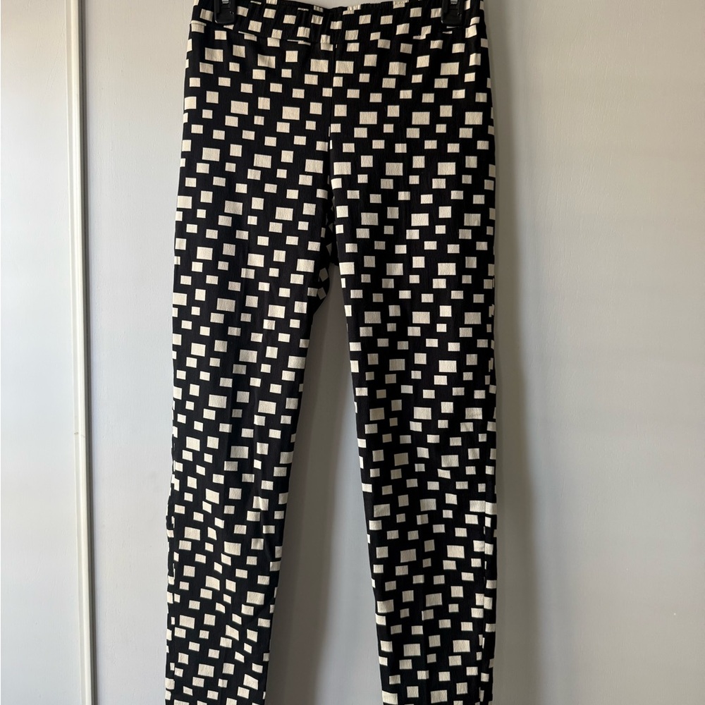 Elegant Checkered Cropped Pants